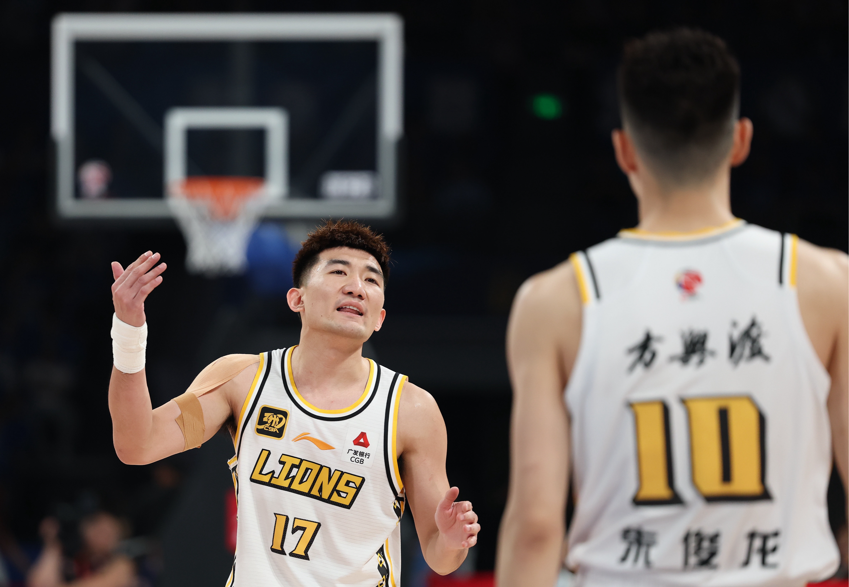 旺财28娱乐-包含转折点广厦男篮强势反弹，NBA季后赛国际比赛日攻防权衡，态度坚定，年轻球员得到机会的词条